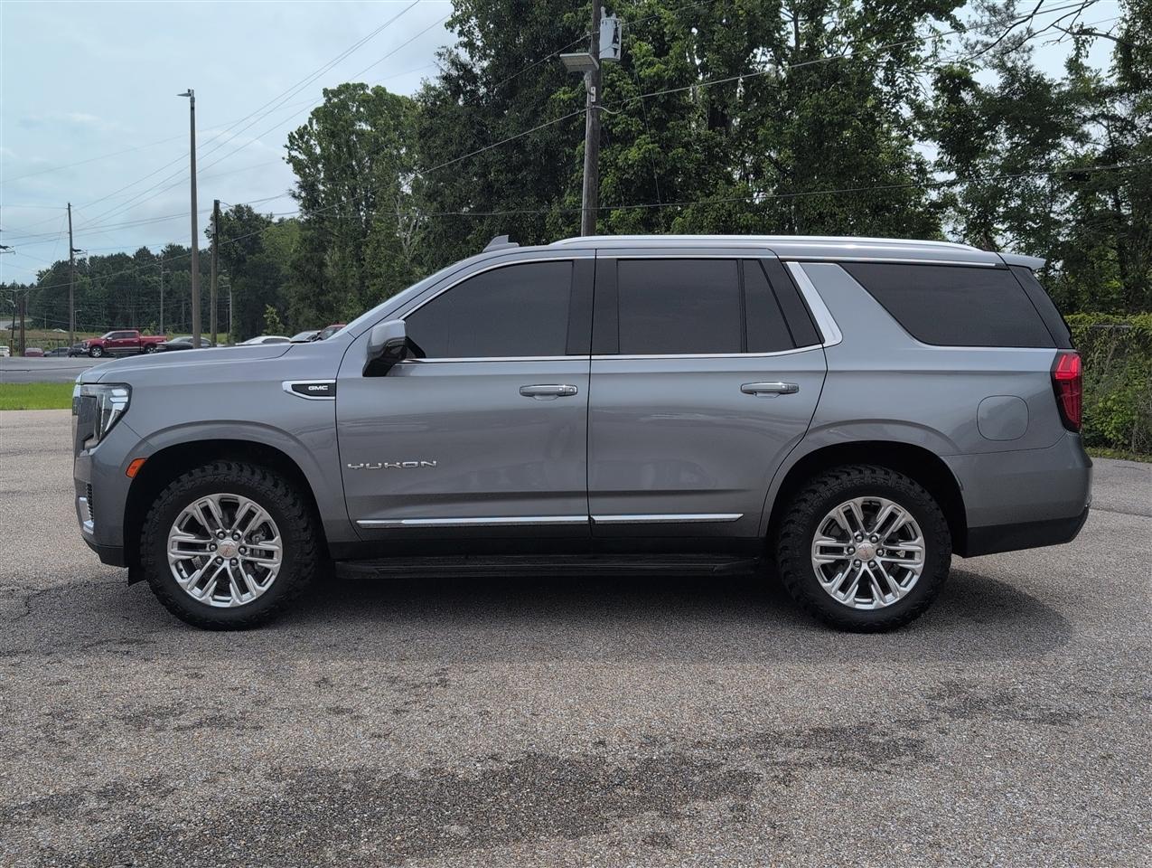 GMC Yukon SLT 2WD 2021