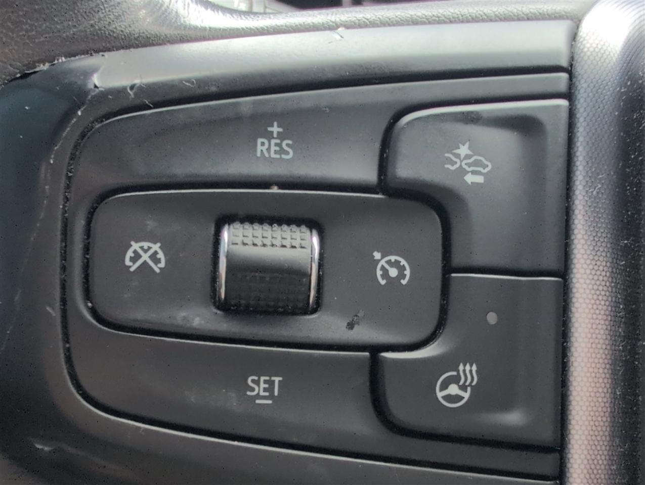 GMC Yukon SLT 2WD 2021
