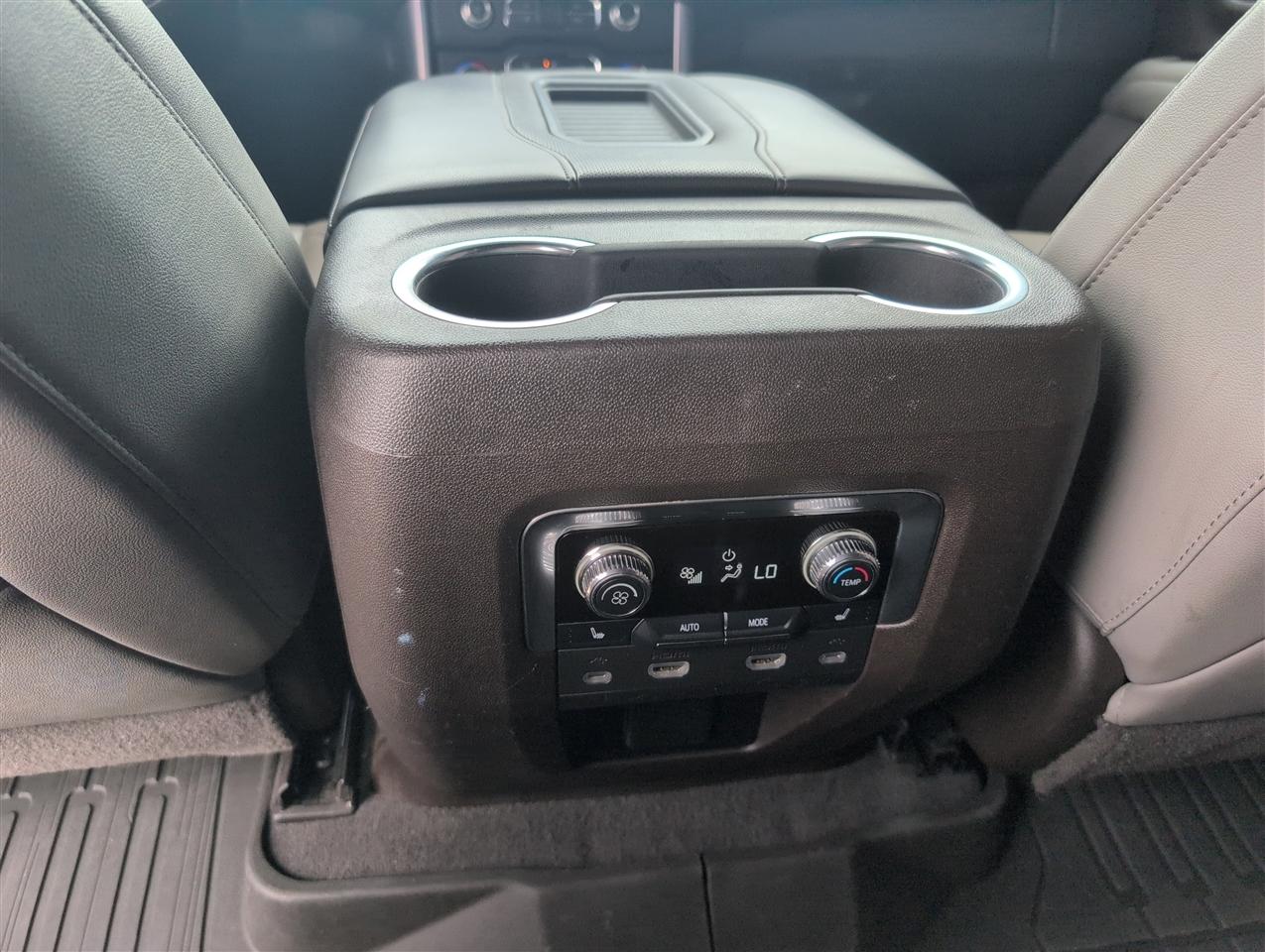 GMC Yukon SLT 2WD 2021