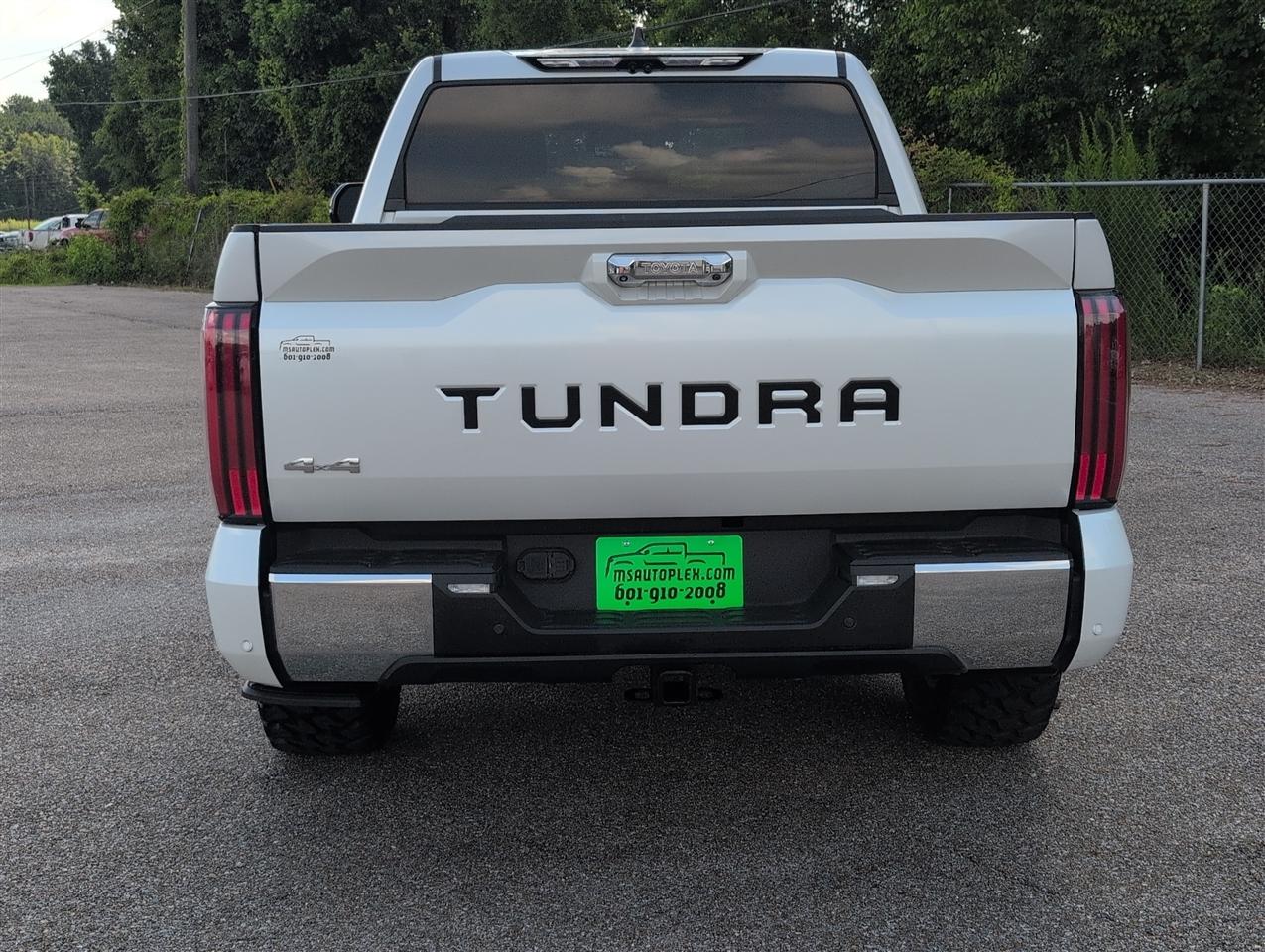 Toyota Tundra  2024