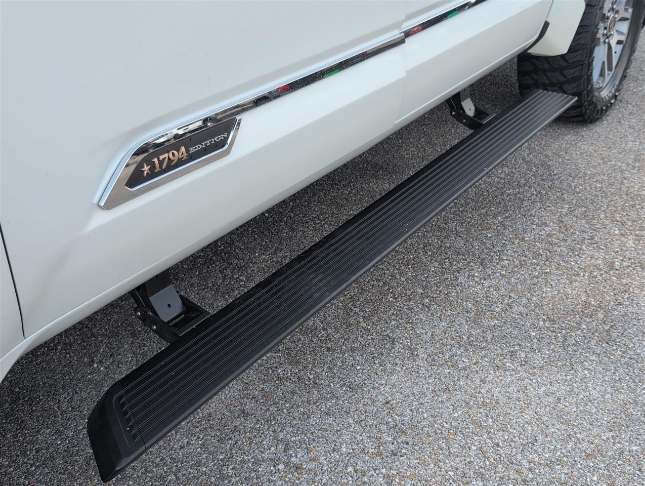 Toyota Tundra  2024