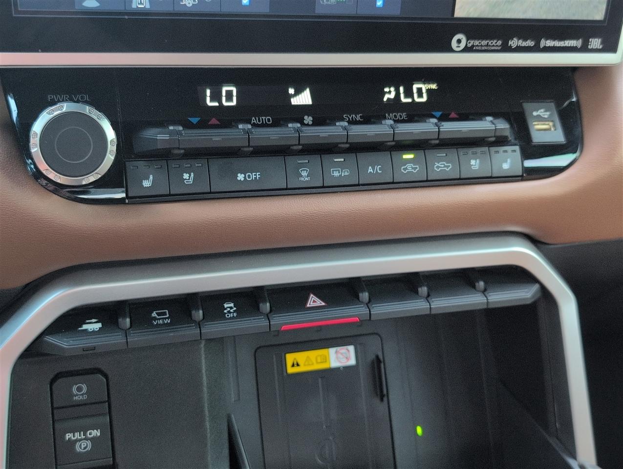 Toyota Tundra  2024