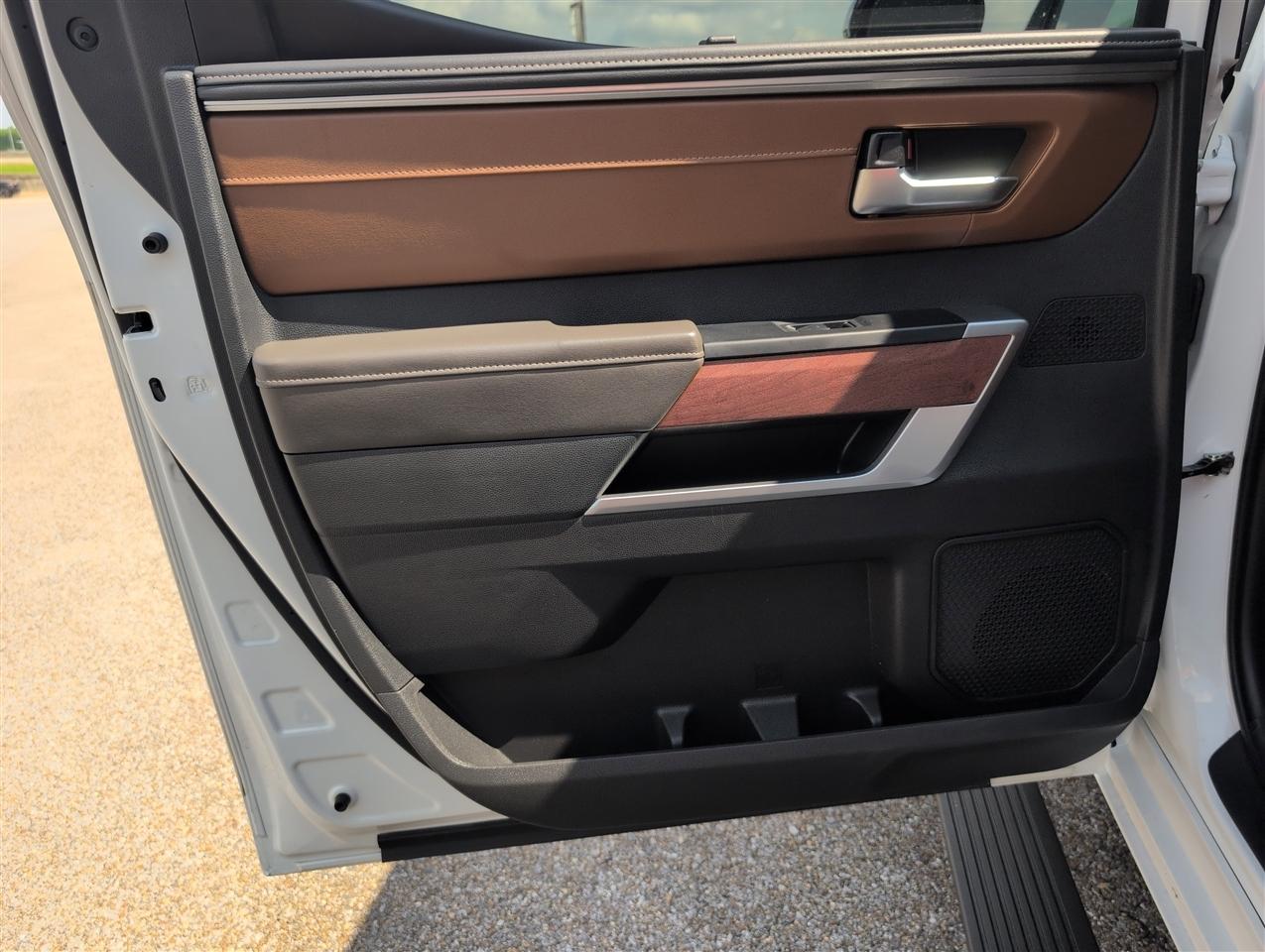 Toyota Tundra  2024