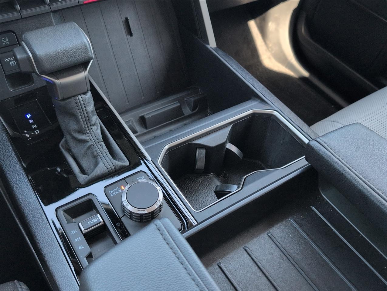 Toyota Tundra  2024