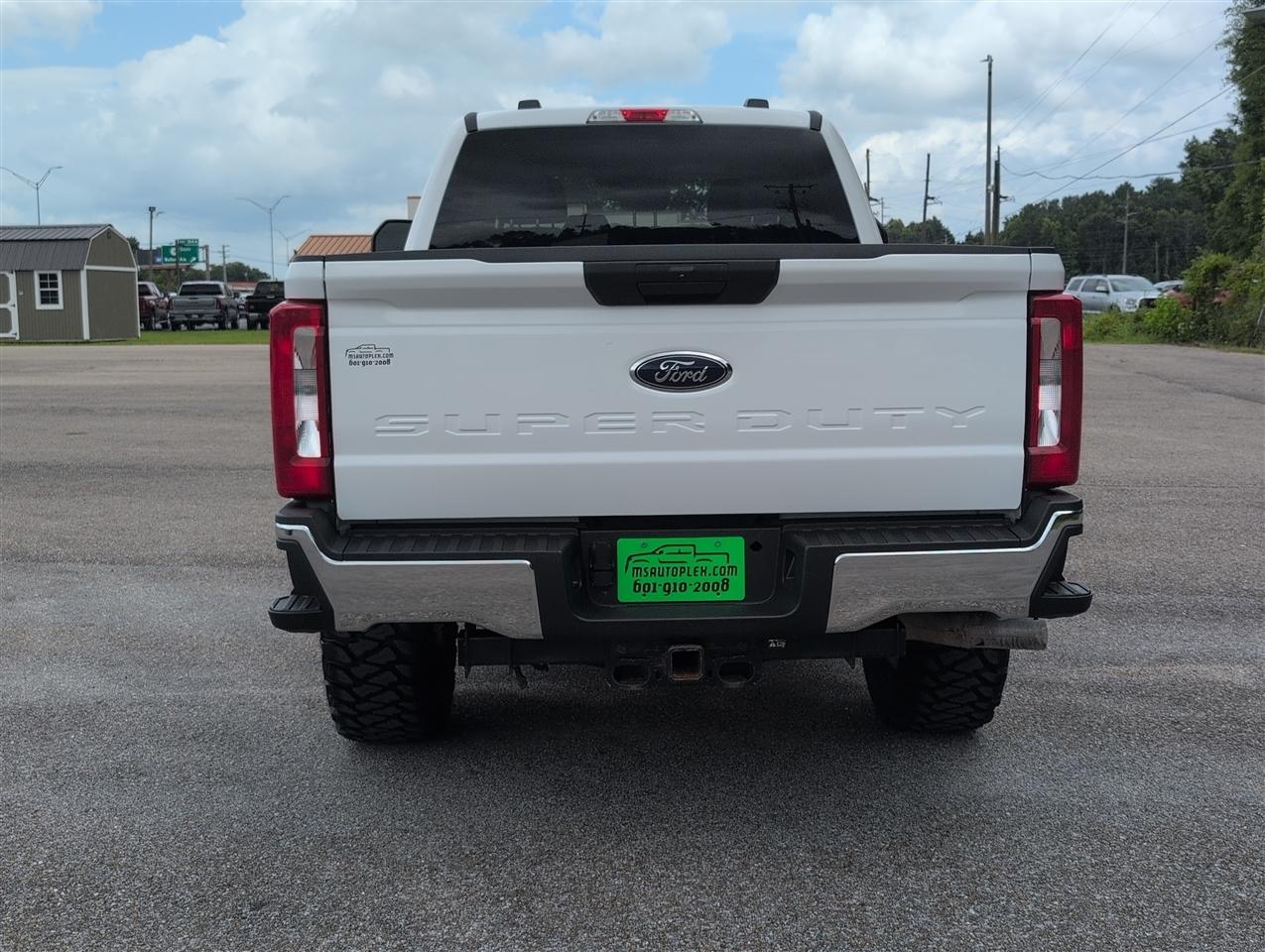 Ford F-250 SD  2024