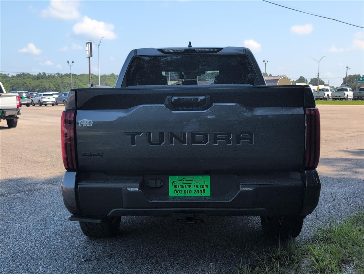 Toyota Tundra  2024