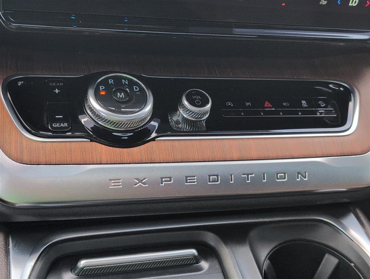 Ford Expedition  2025