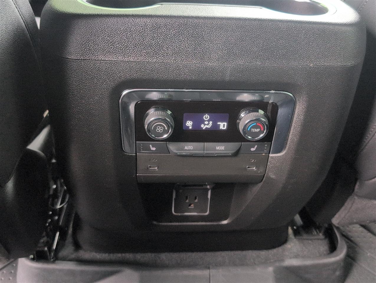Chevrolet Tahoe  2025