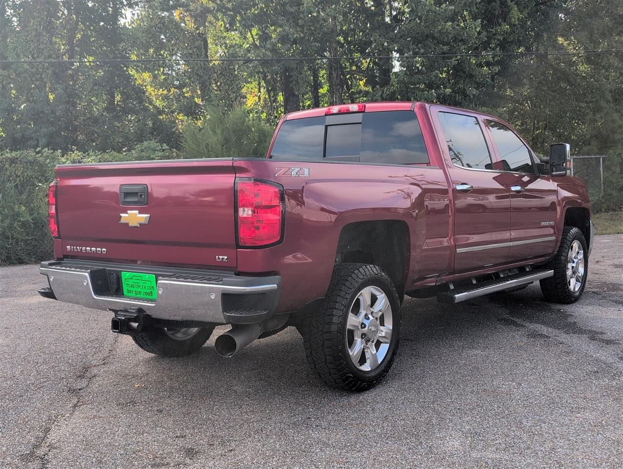 Chevrolet Silverado photo 5