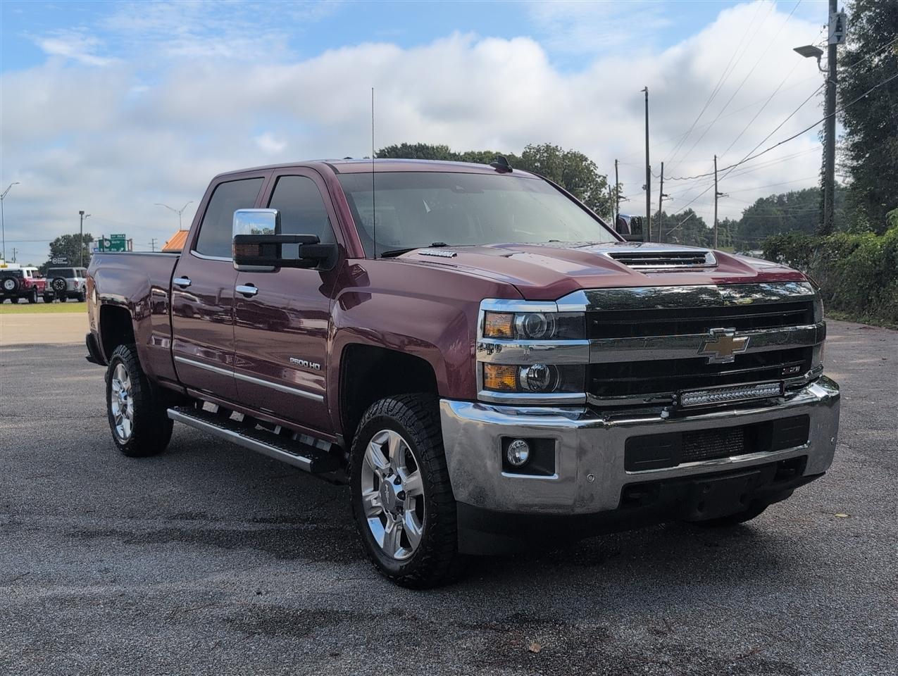 Chevrolet Silverado photo 7