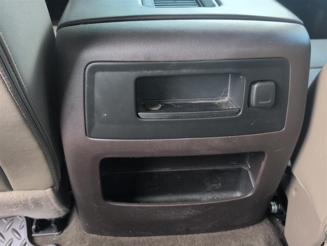 Chevrolet Silverado photo 35