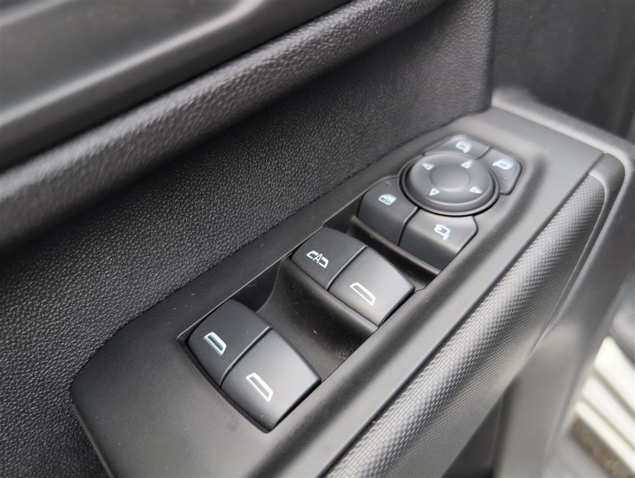 Chevrolet Silverado HD photo 13