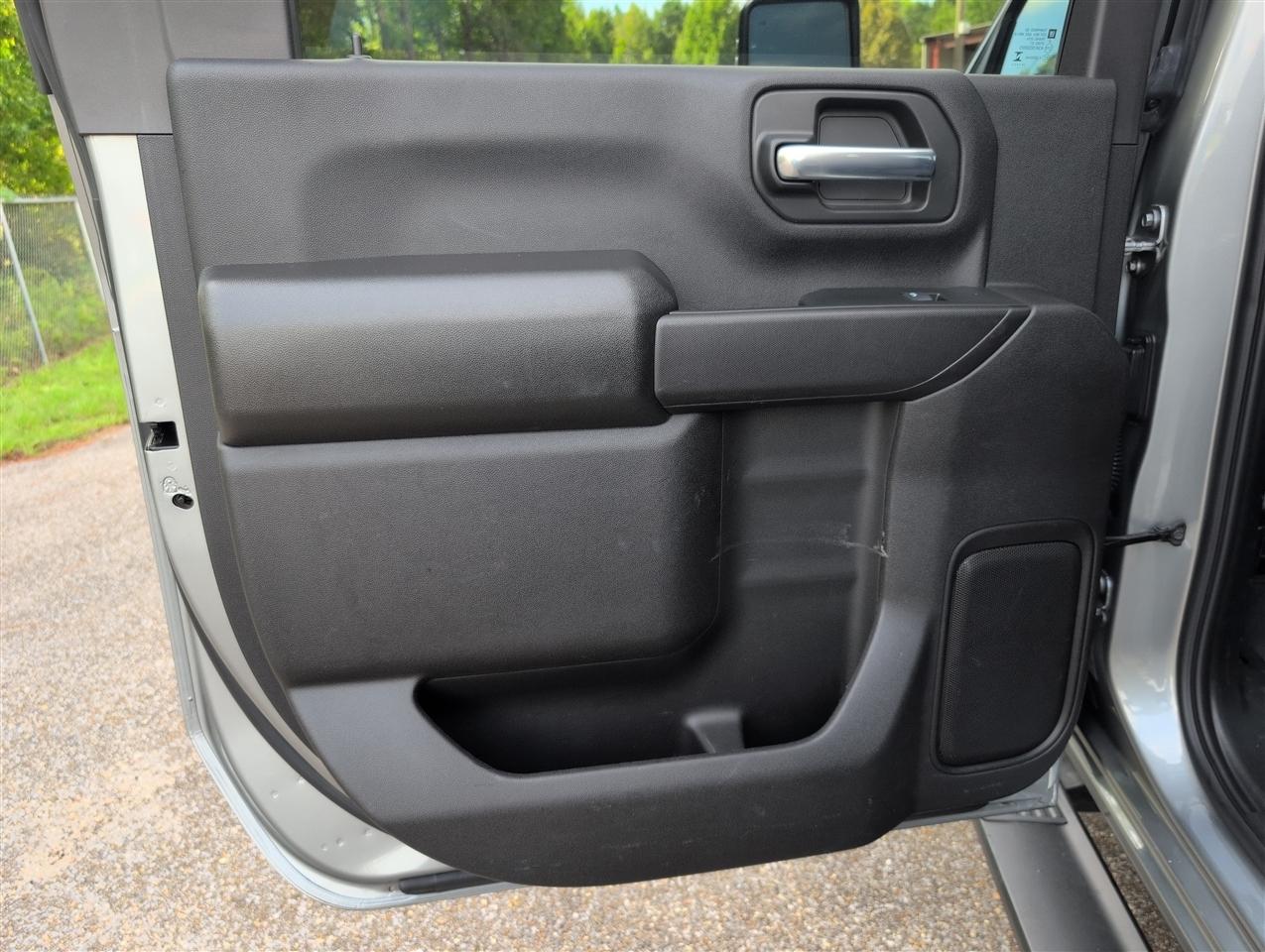 Chevrolet Silverado HD photo 32
