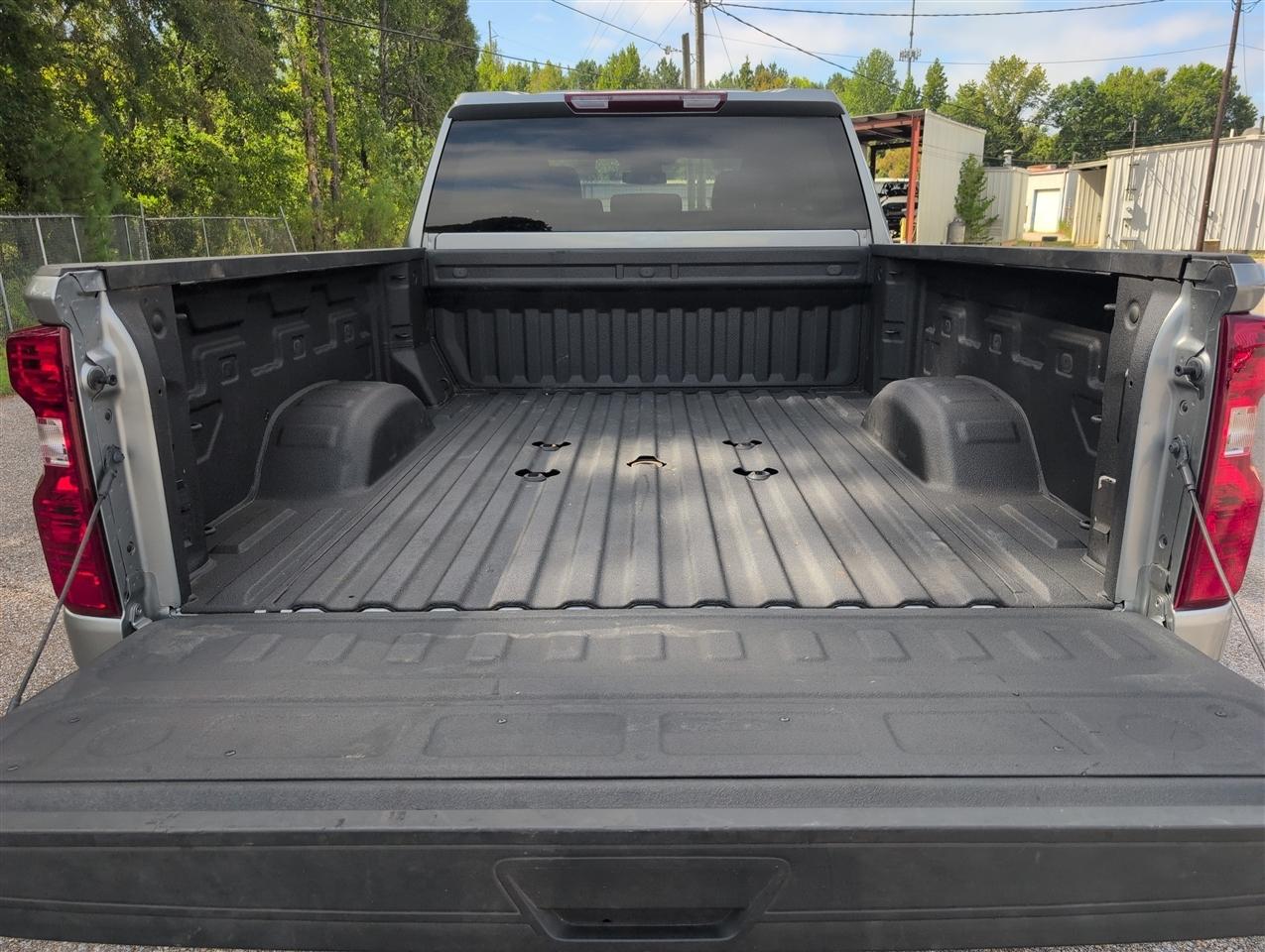 Chevrolet Silverado HD photo 35