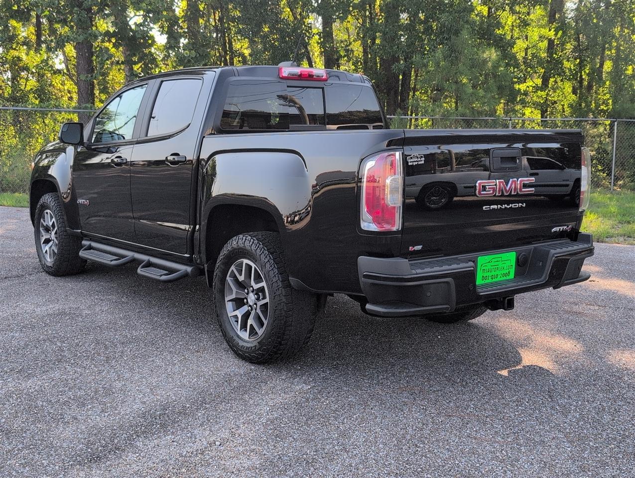 GMC Canyon photo 3