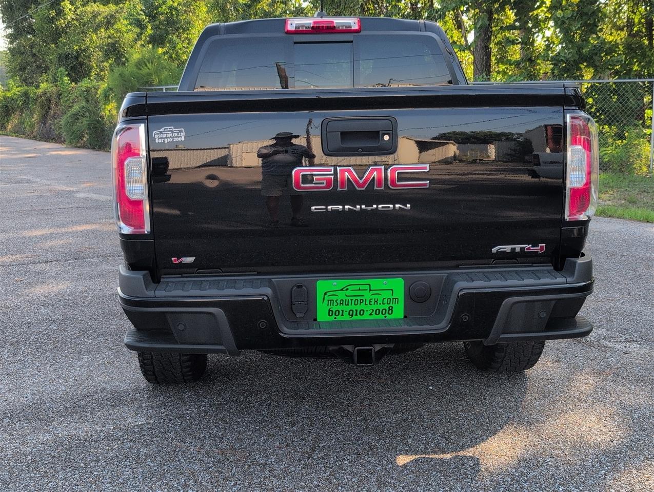 GMC Canyon photo 4