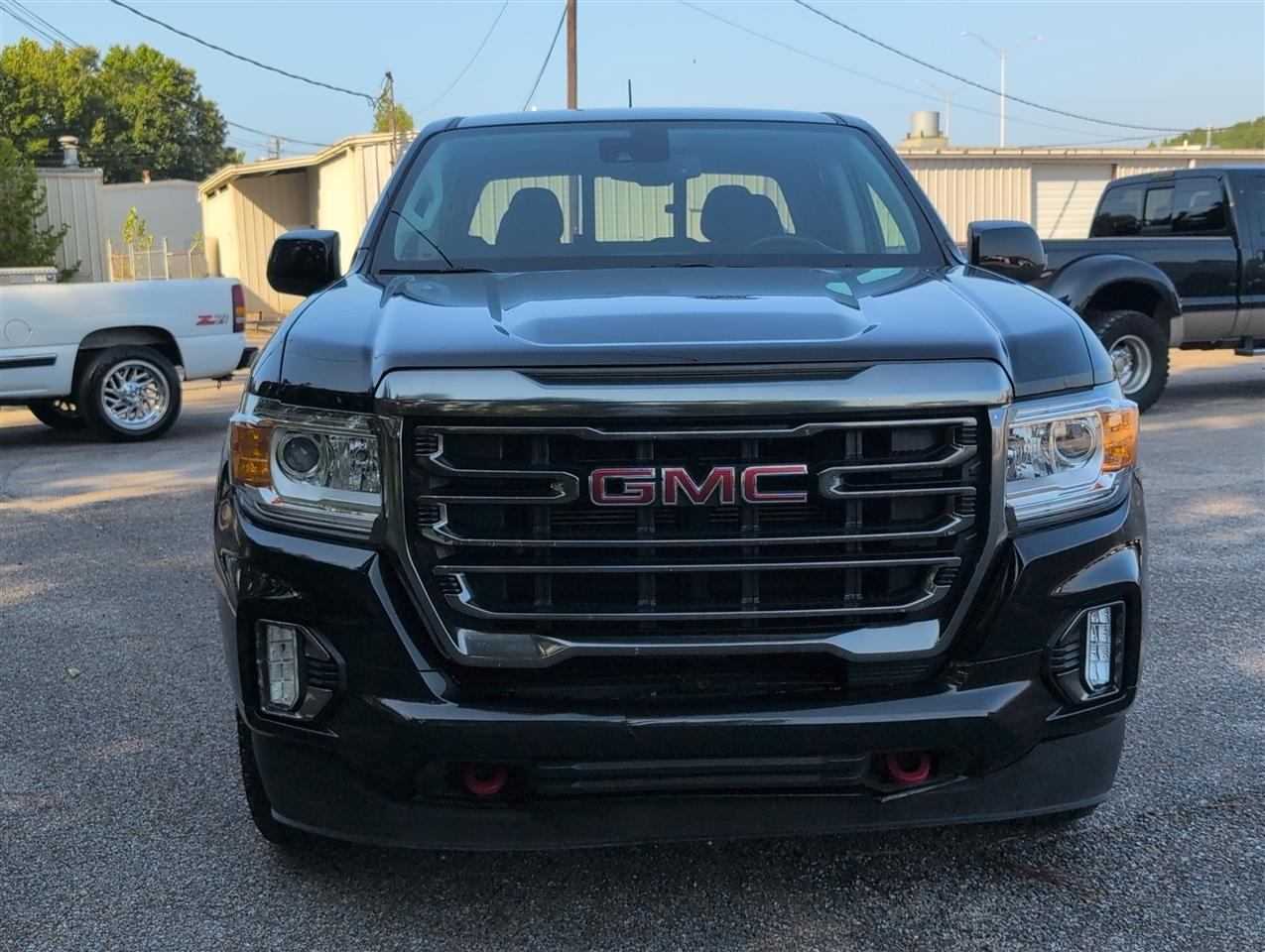 GMC Canyon photo 8