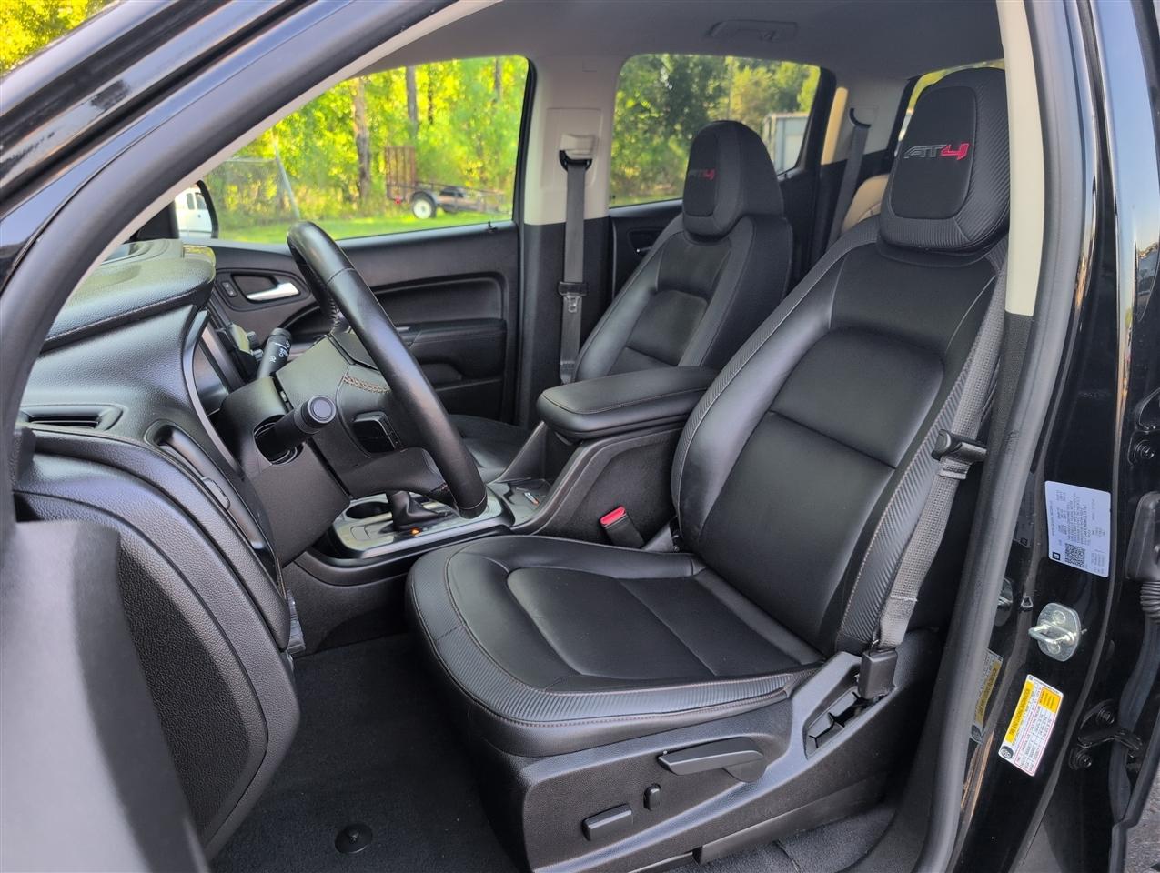 GMC Canyon photo 11