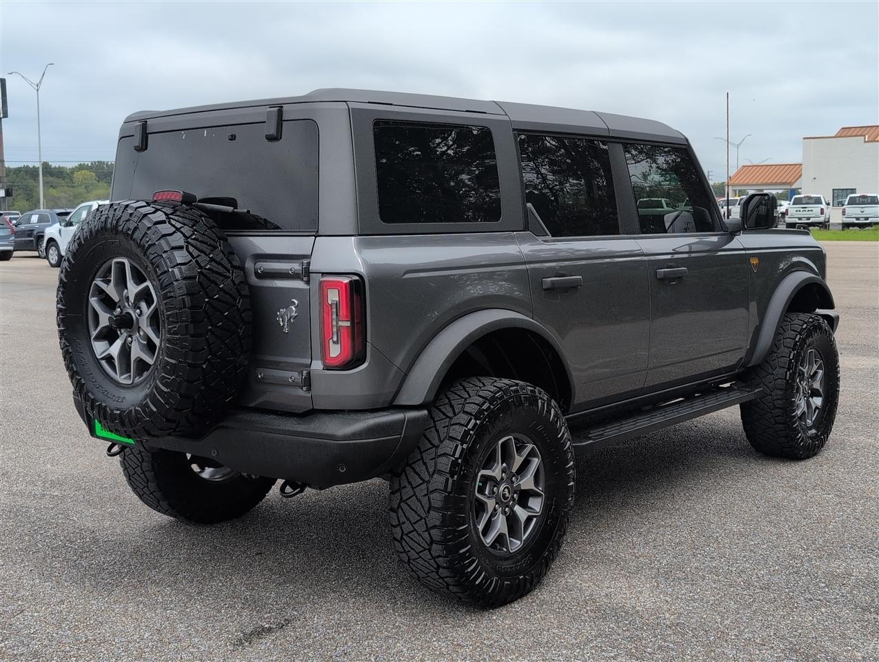 Ford Bronco photo 5