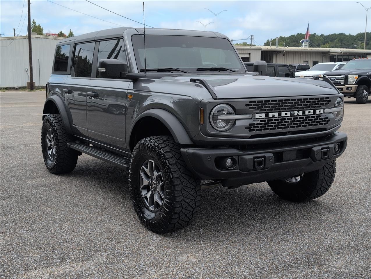 Ford Bronco photo 7