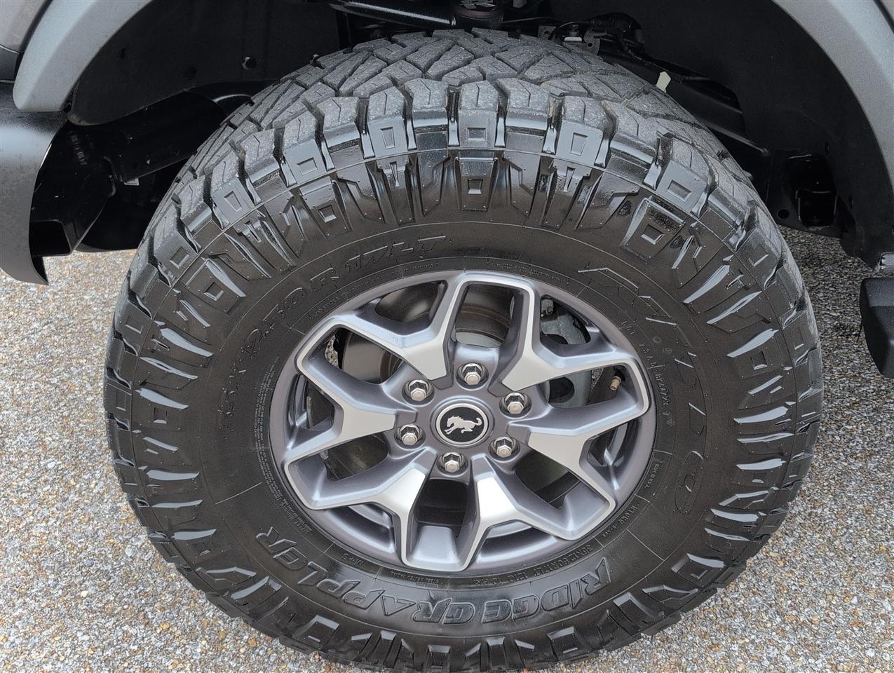 Ford Bronco photo 9
