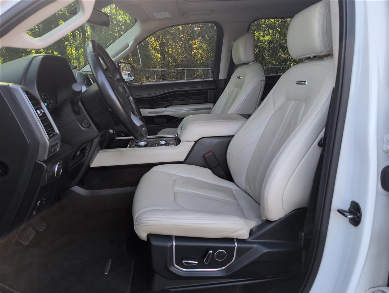 Ford Expedition photo 11