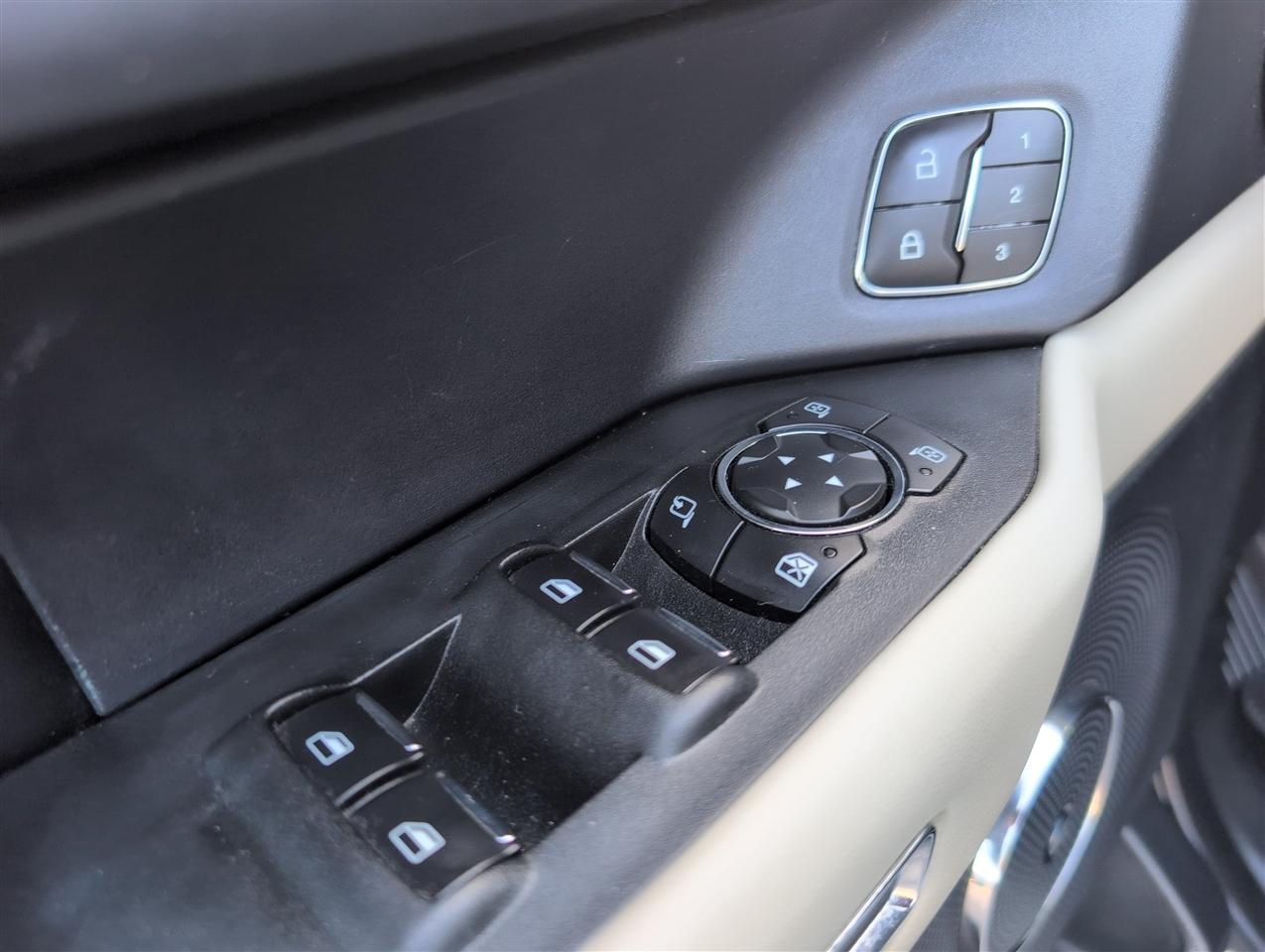 Ford Expedition photo 13