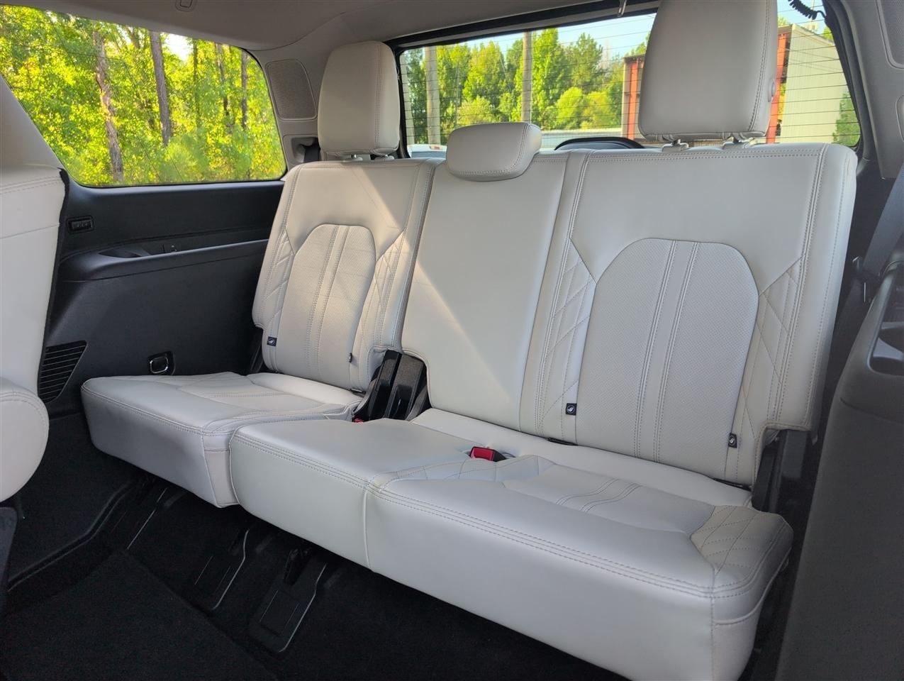 Ford Expedition photo 32