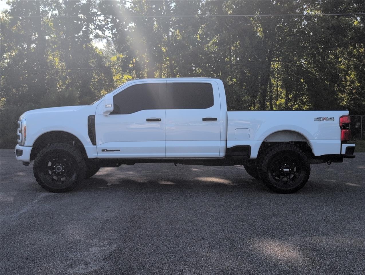 Ford F-250 photo 2
