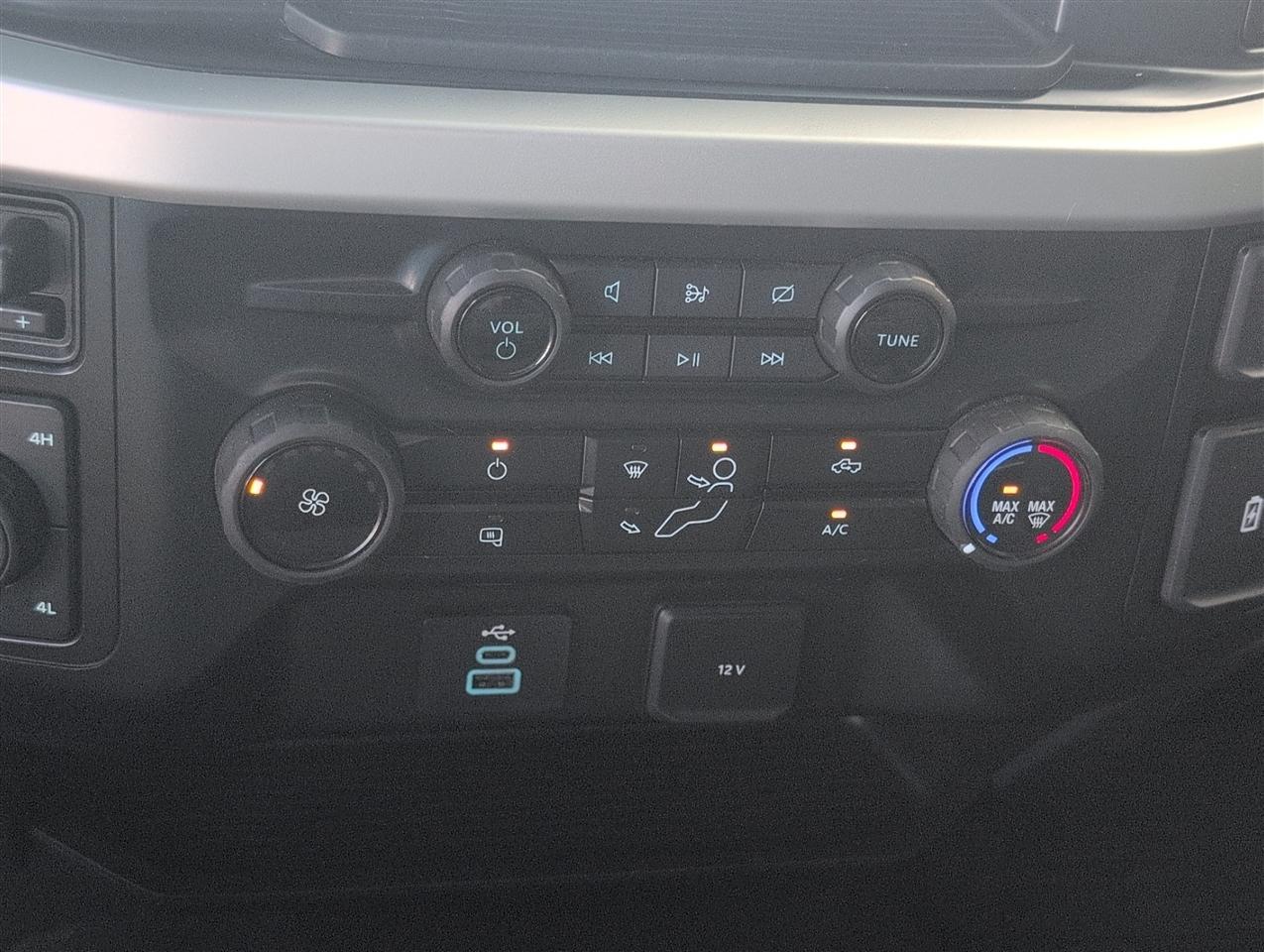 Ford F-250 photo 18