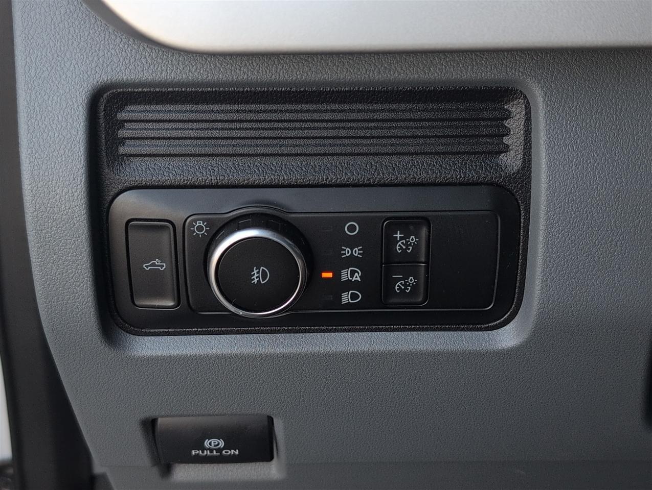 Ford F-250 photo 27