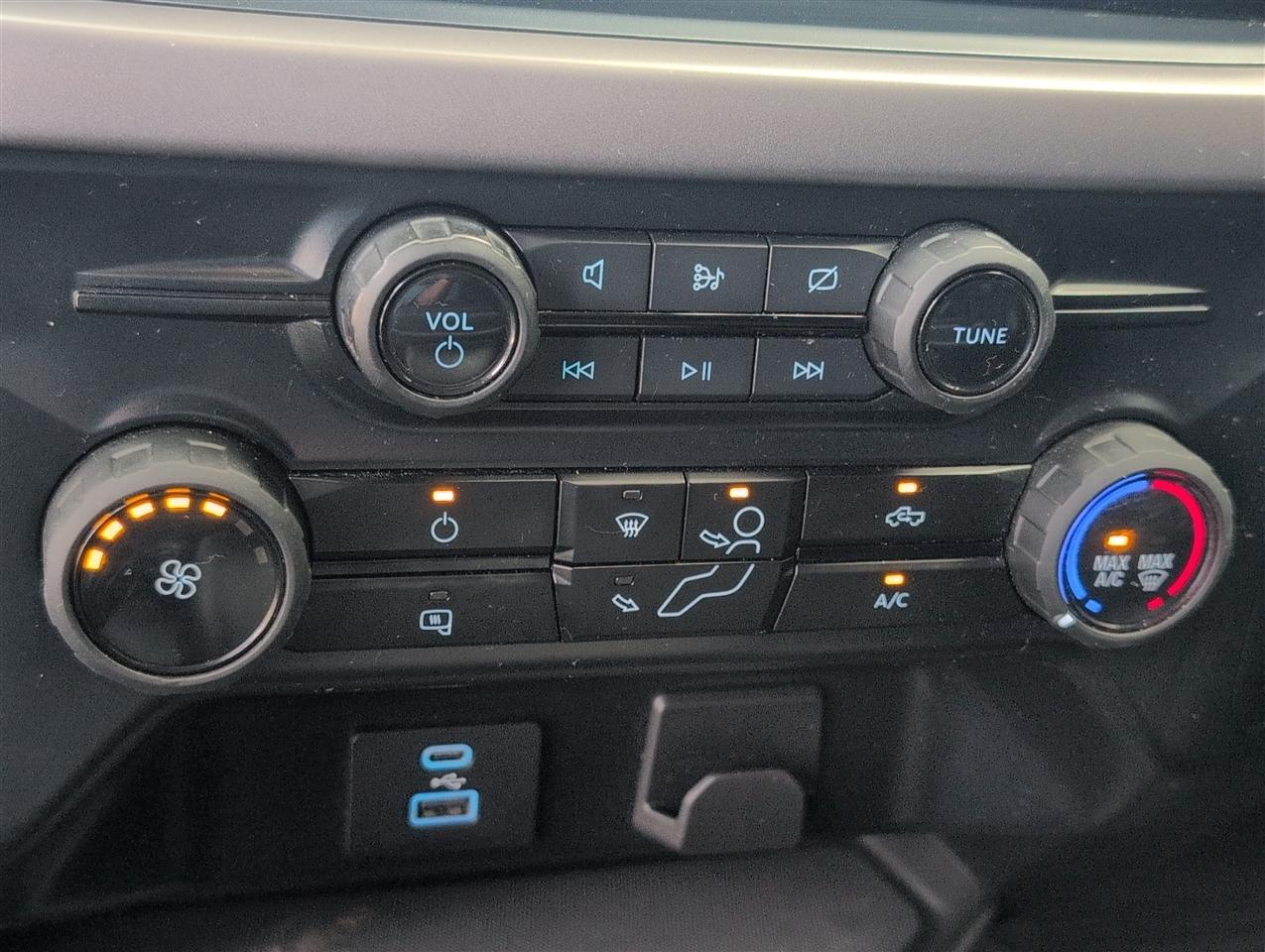 Ford F-150 photo 16
