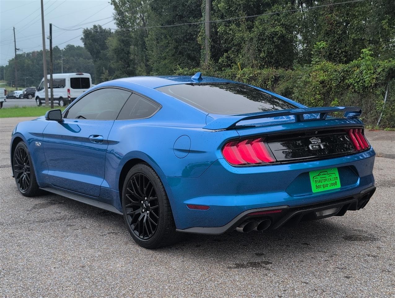 Ford Mustang photo 3