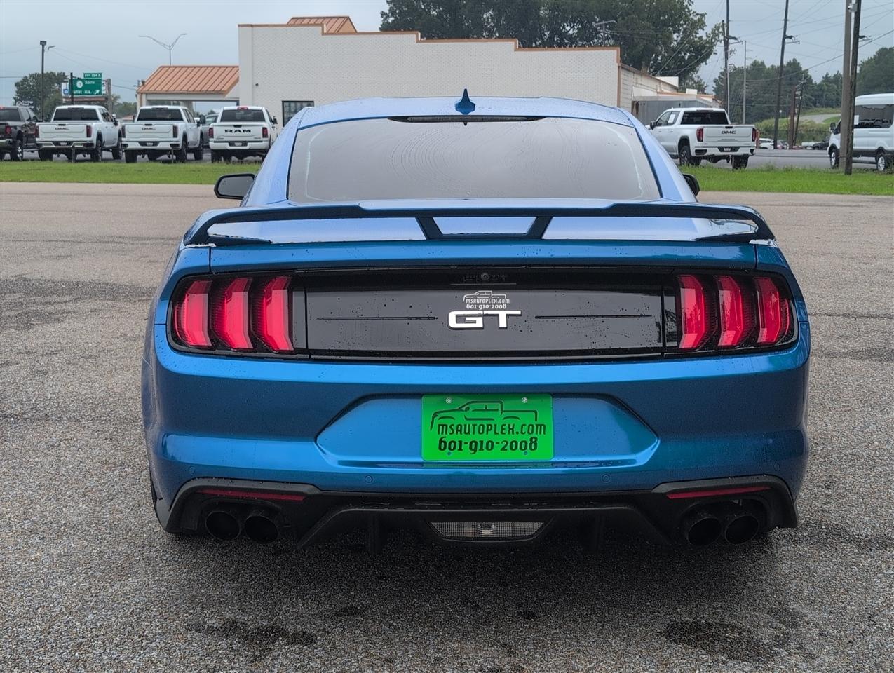 Ford Mustang photo 4