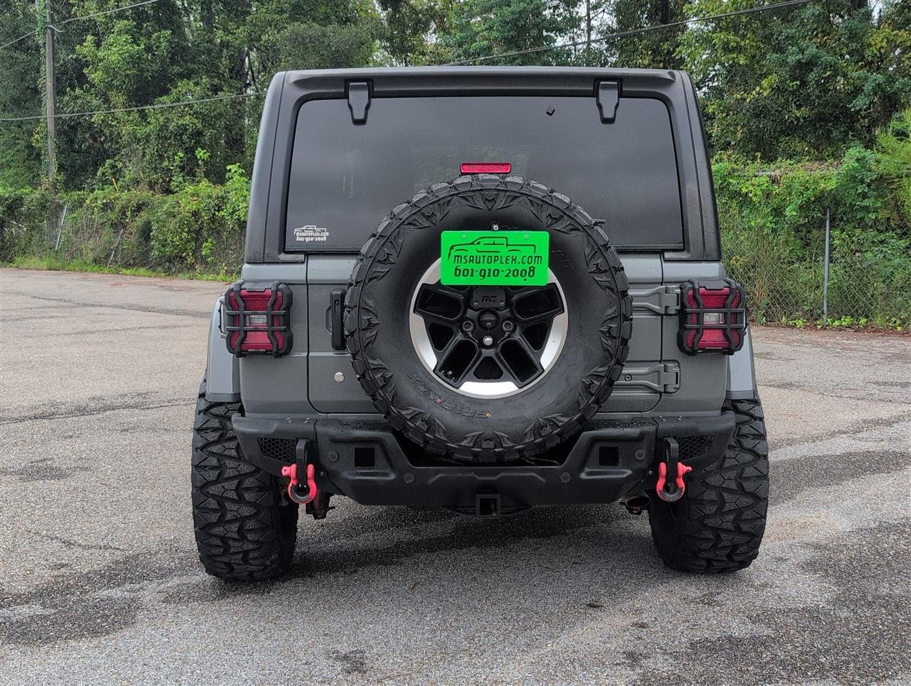 Jeep Wrangler photo 4