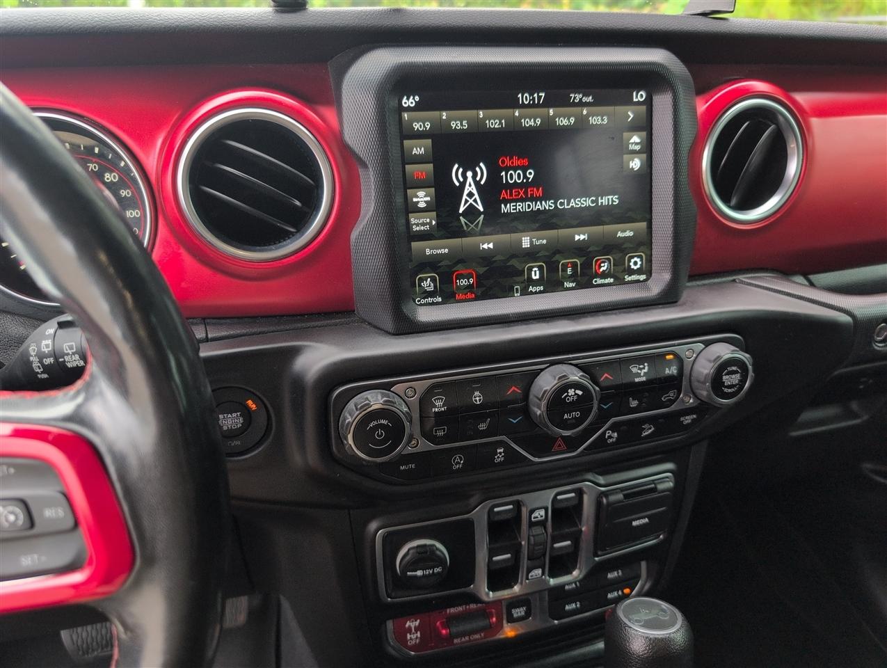 Jeep Wrangler photo 15