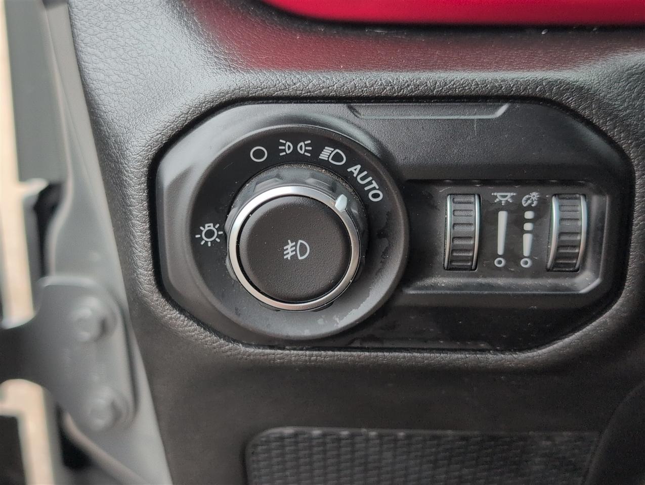Jeep Wrangler photo 30