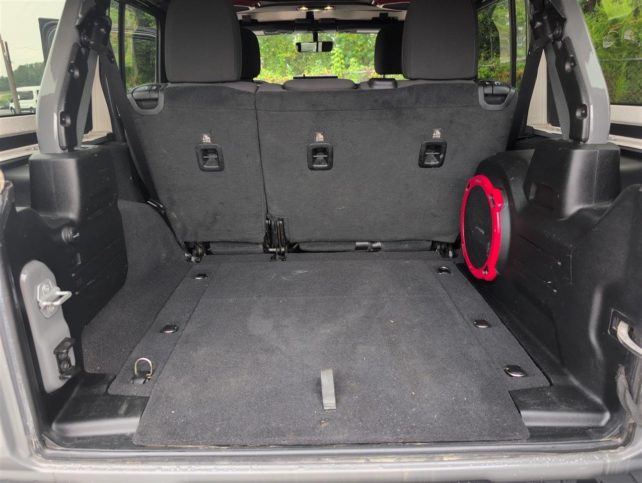Jeep Wrangler photo 39