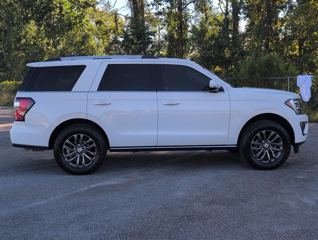 Ford Expedition  2021
