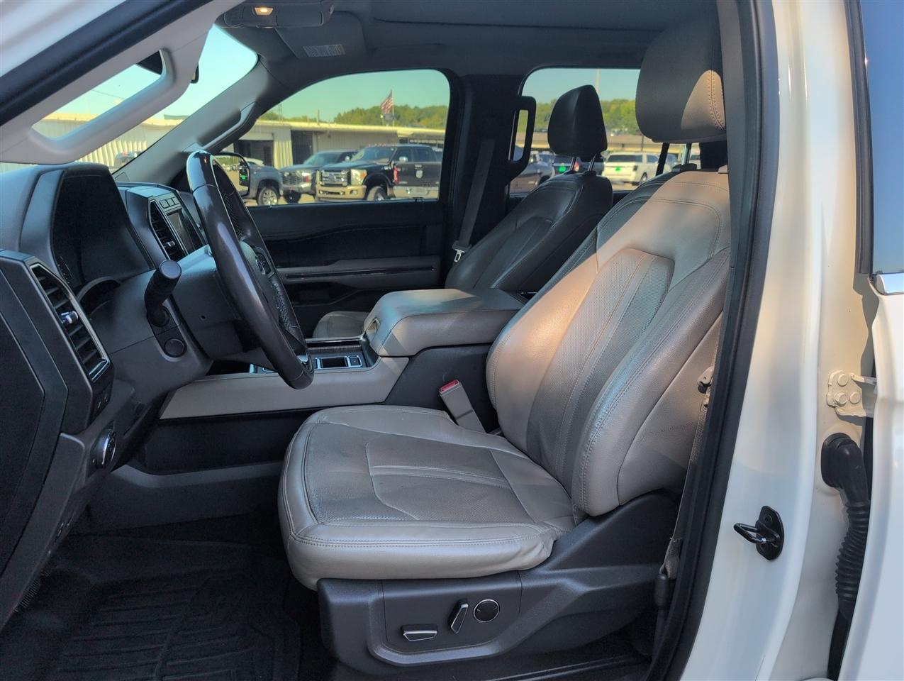 Ford Expedition  2021