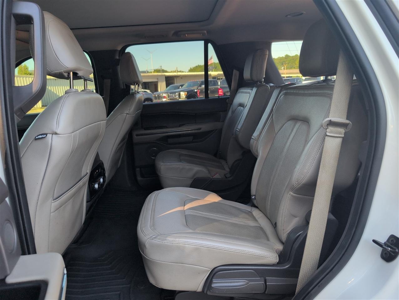 Ford Expedition  2021