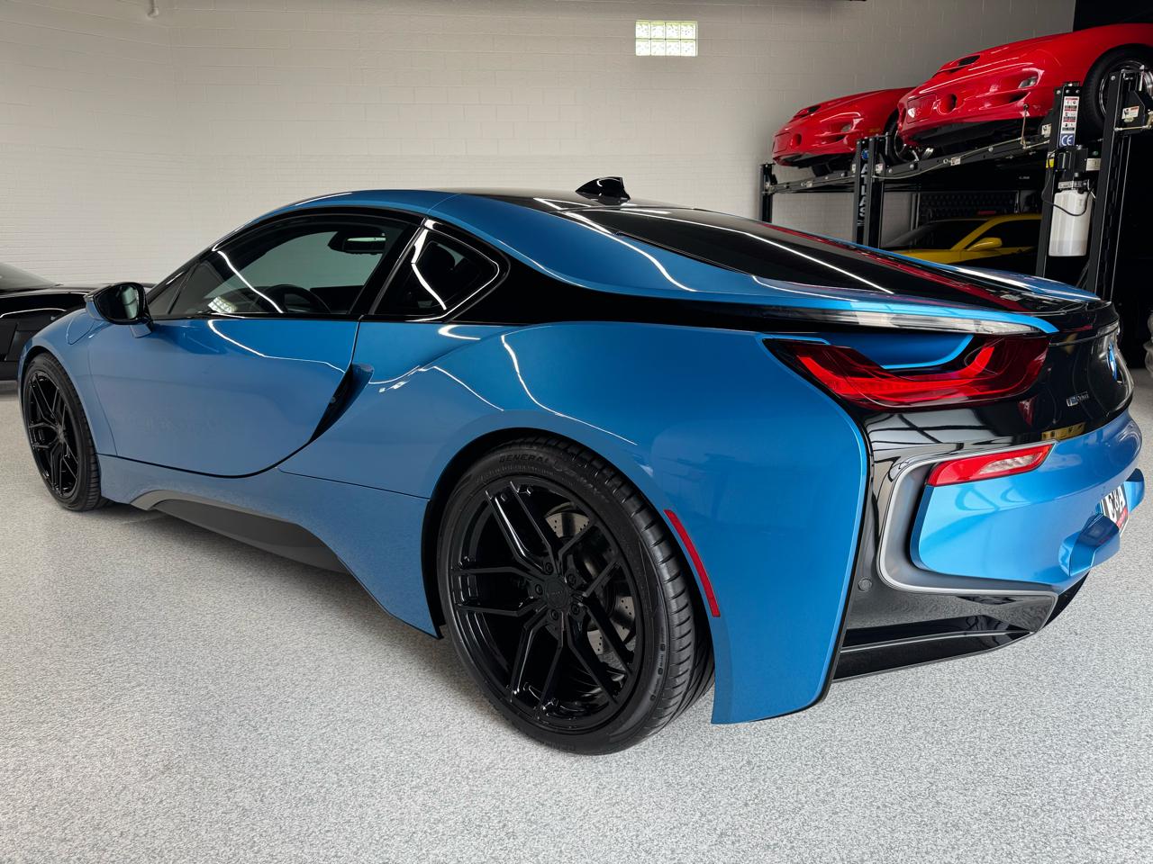 BMW i8 Coupe 2016