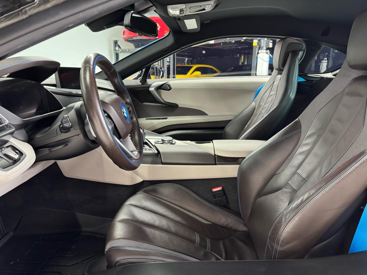 BMW i8 Coupe 2016