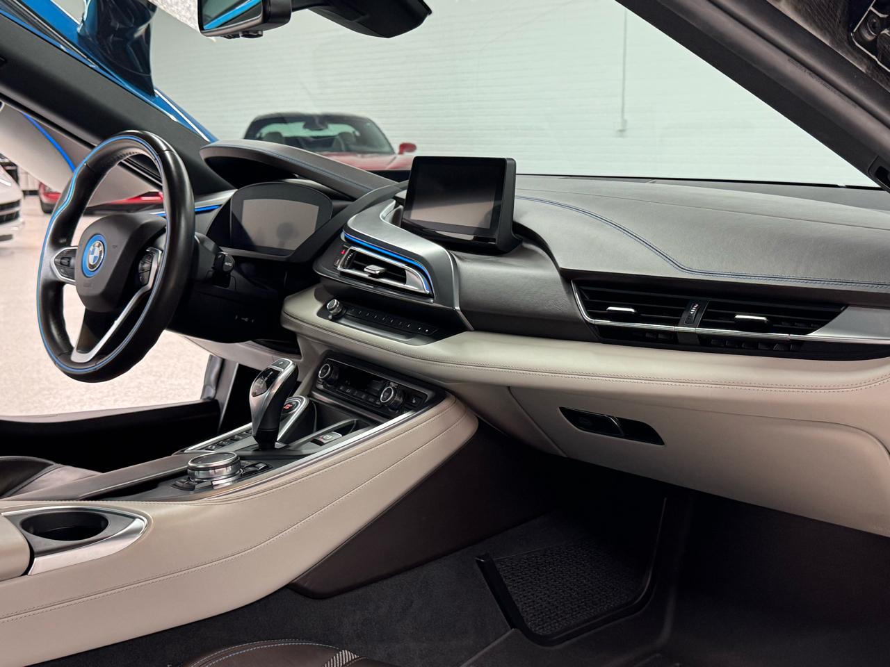 BMW i8 Coupe 2016