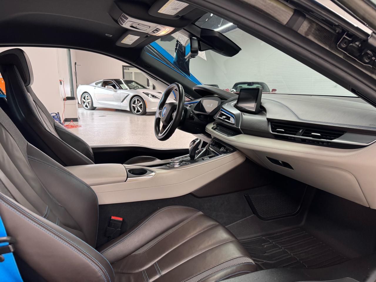 BMW i8 Coupe 2016