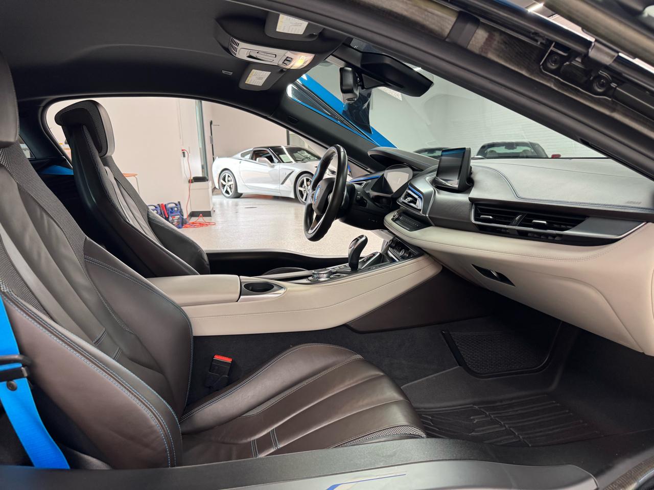 BMW i8 Coupe 2016