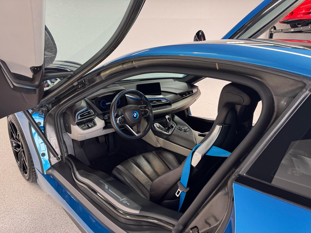 BMW i8 Coupe 2016