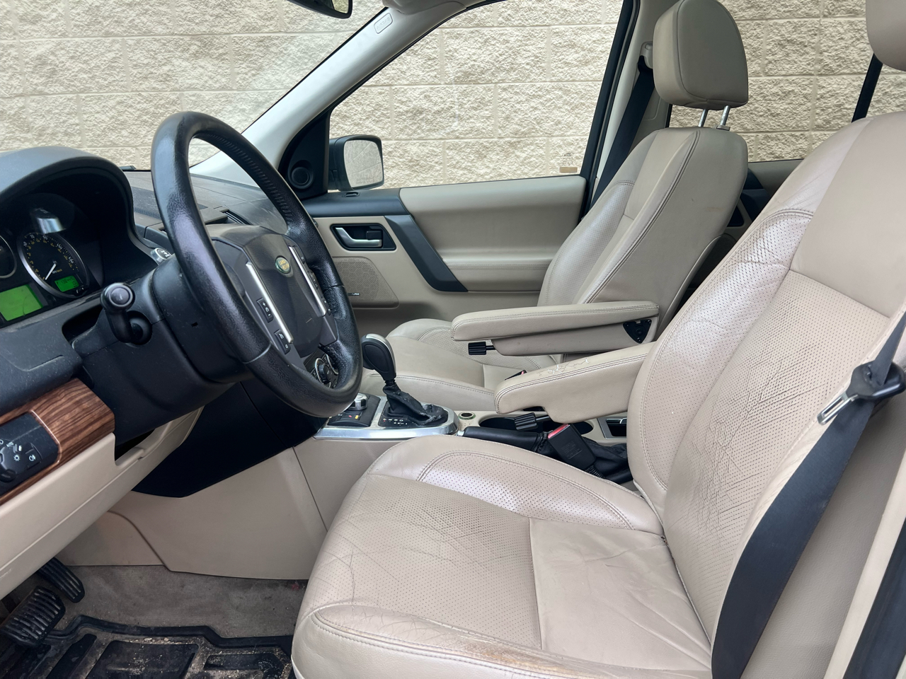 Land Rover LR2  2009