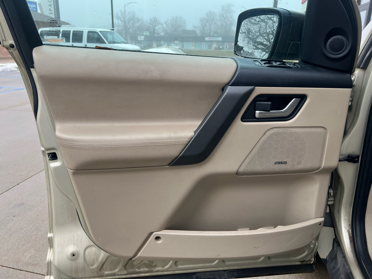 Land Rover LR2  2009