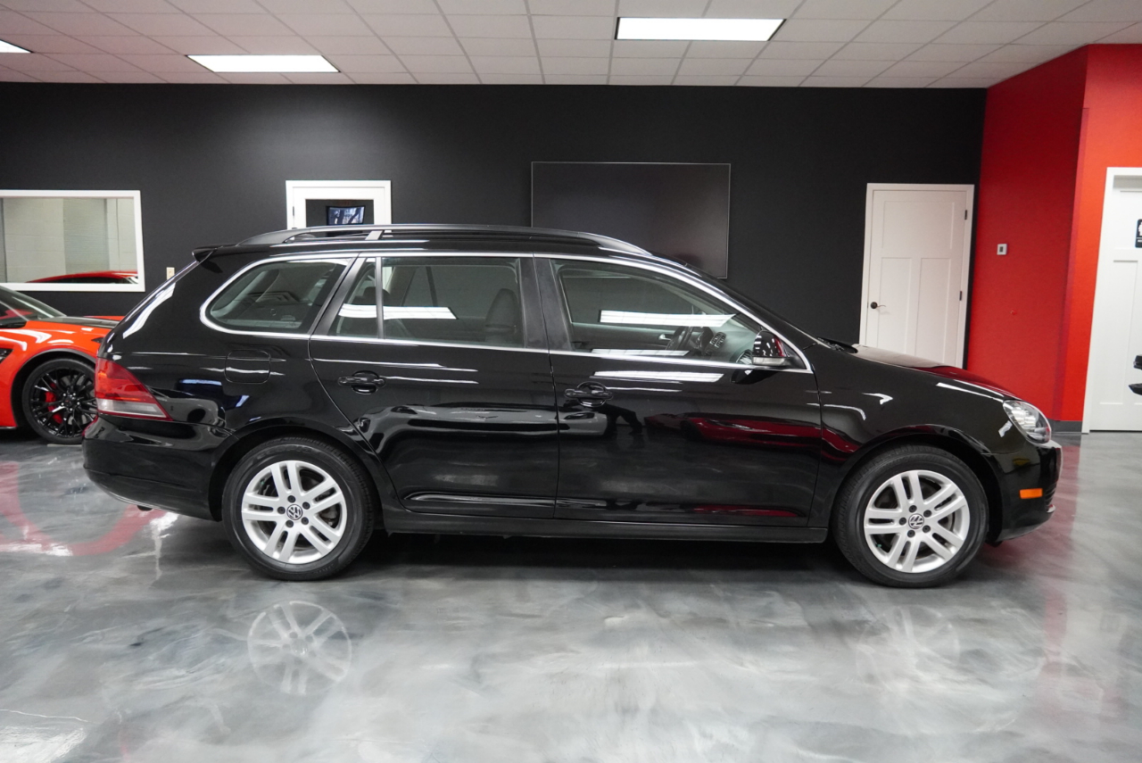 Volkswagen Jetta SportWagen  2011